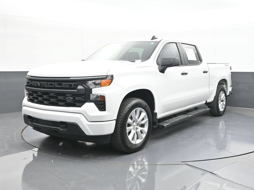 Used 2025 Chevrolet Silverado 1500 Custom AWD/4WD image 3