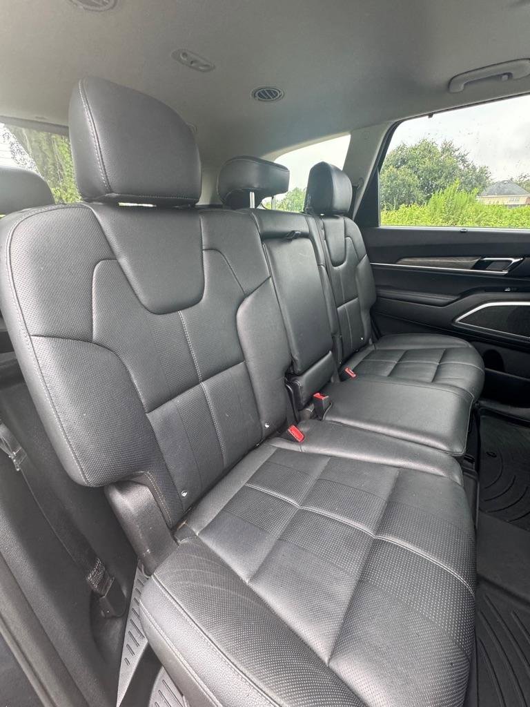 Used 2021 Kia Telluride EX w/ Towing Package FWD image 16