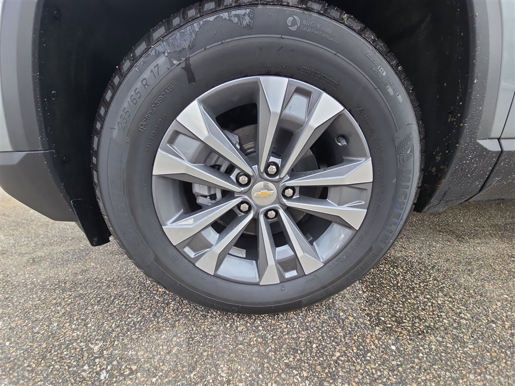 New 2026 Chevrolet Equinox LT w/ Convenience Package II image 32