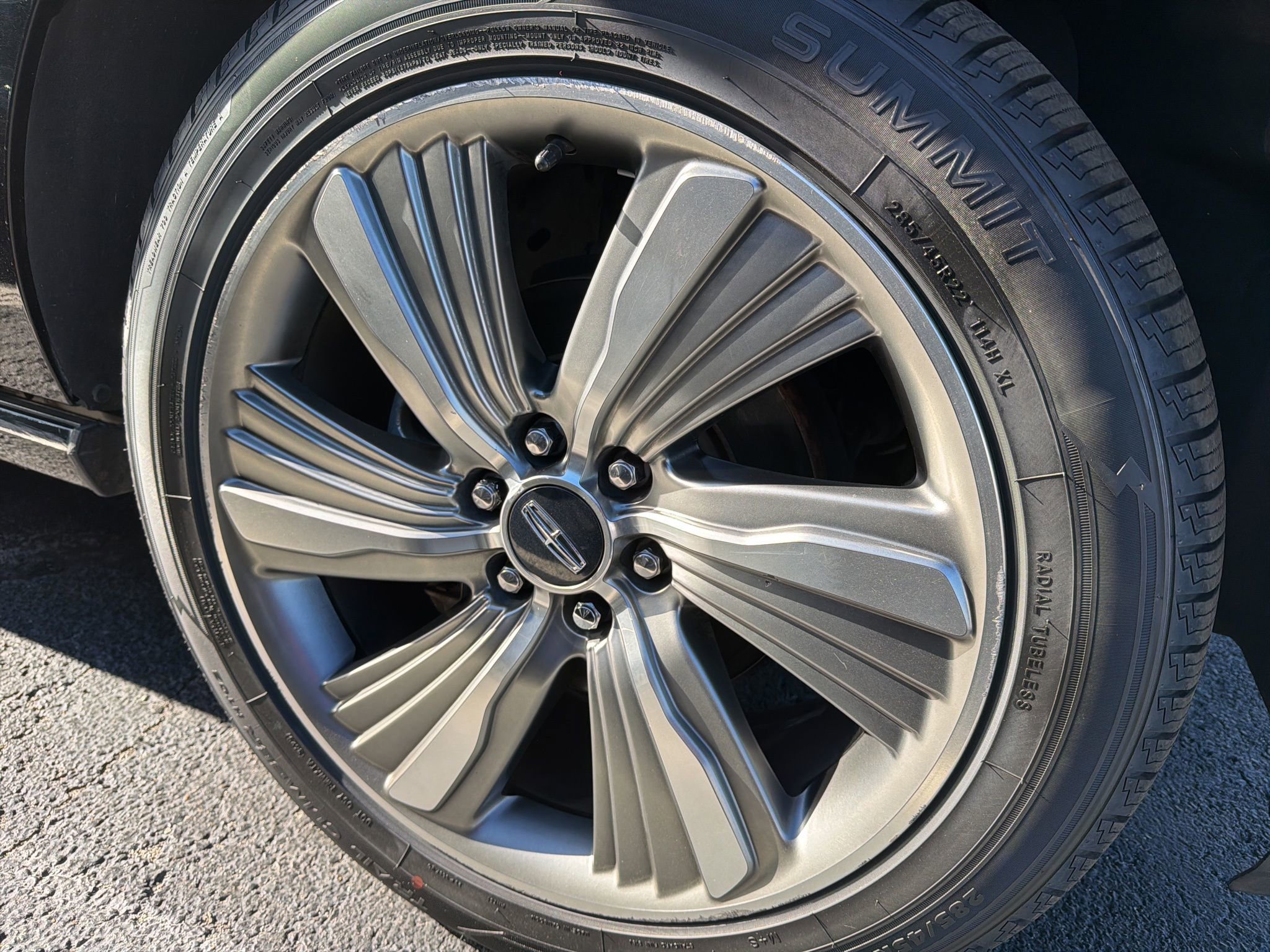 Used 2018 Lincoln Navigator L Reserve w/ Technology Package image 4