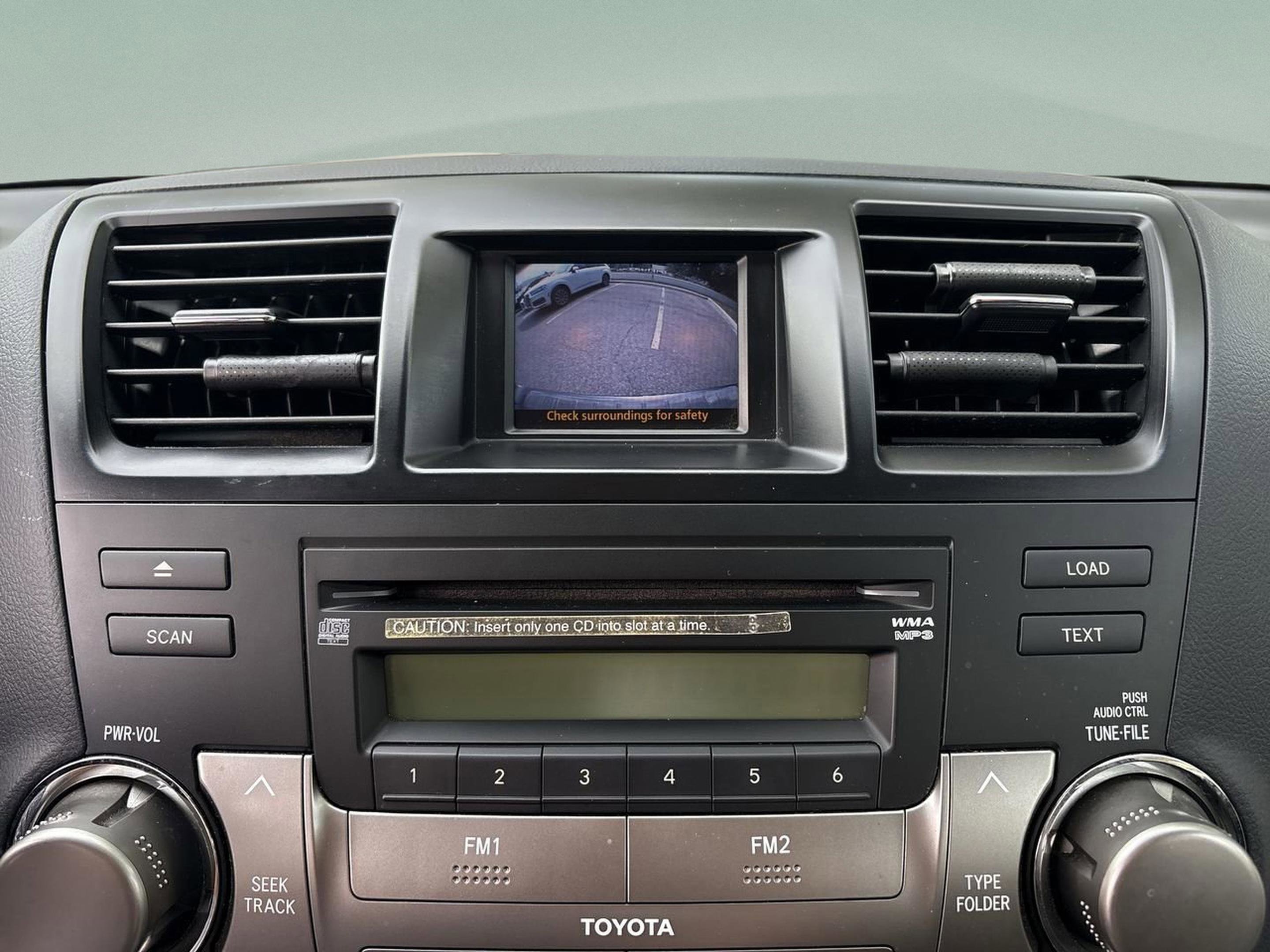 Used 2010 Toyota Highlander SE FWD image 24