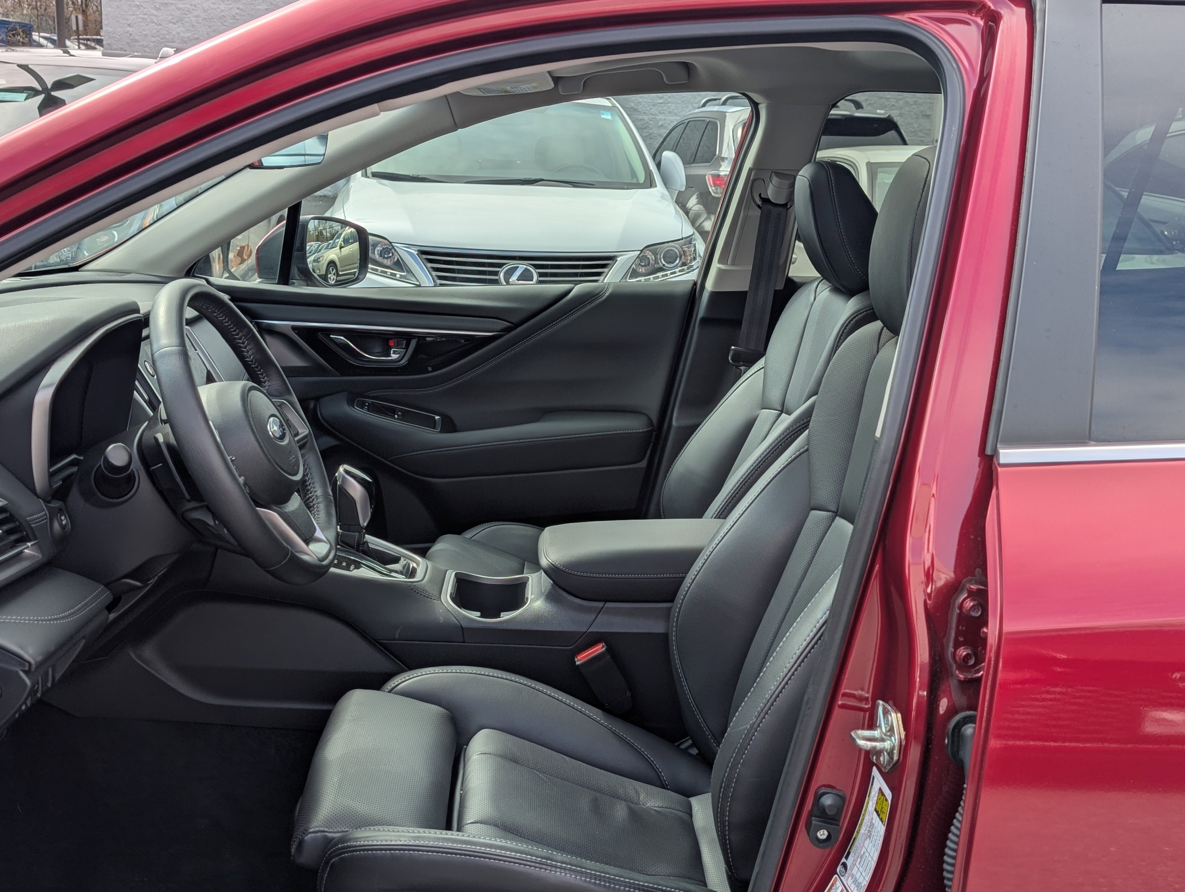 Used 2020 Subaru Outback Limited image 16