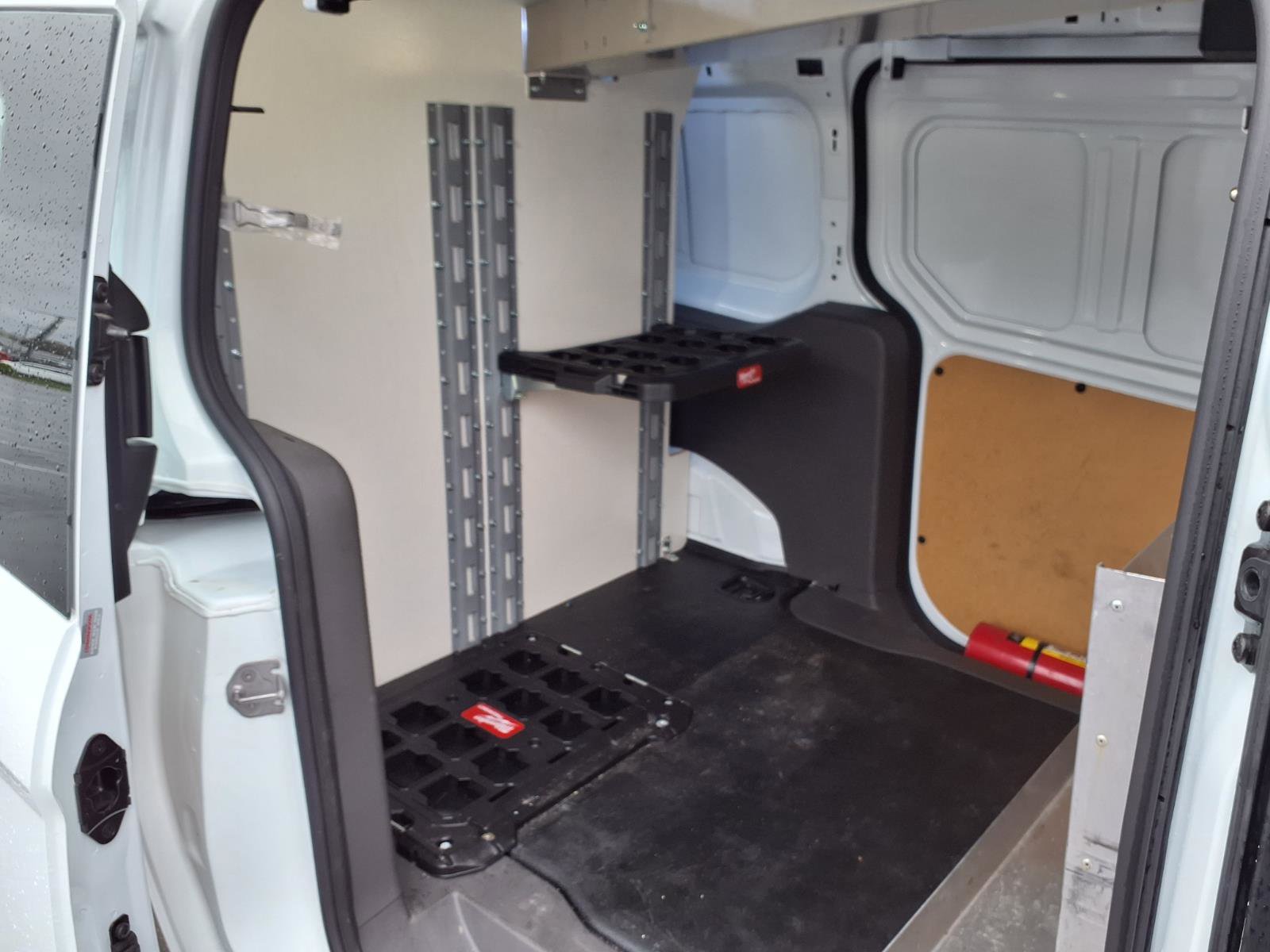 Used 2023 Ford Transit Connect XL image 3