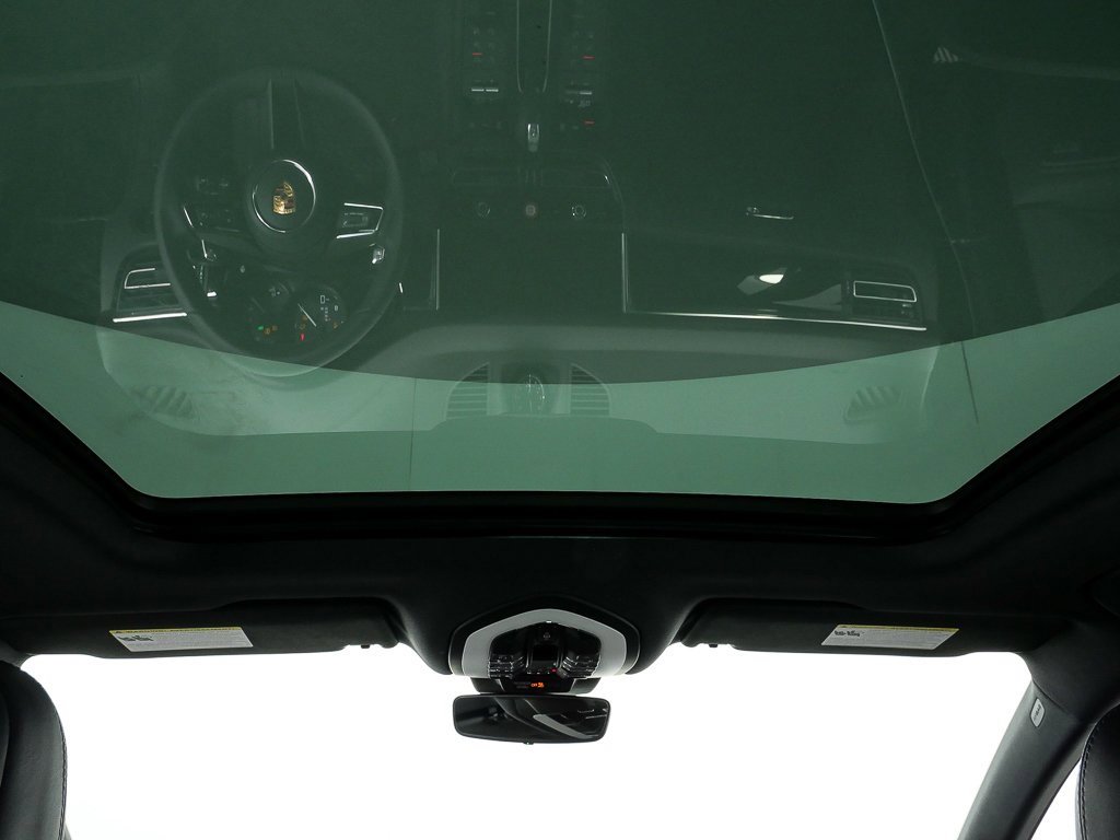 New 2026 Porsche Macan image 21