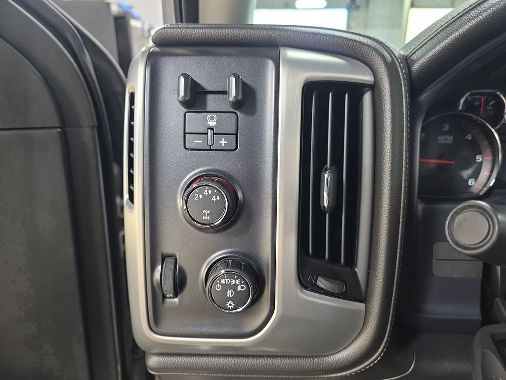Used 2016 GMC Sierra 2500 SLT AWD/4WD image 25