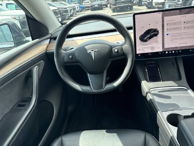 Used 2023 Tesla Model Y Long Range AWD/4WD image 13