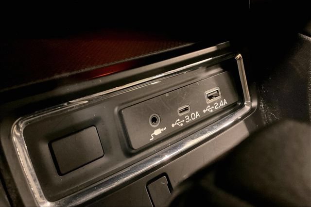 Used 2023 Subaru Ascent Limited AWD/4WD image 34