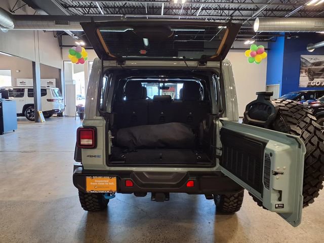 Used 2023 Jeep Wrangler Unlimited w/ Sun & Screen Package AWD/4WD image 14