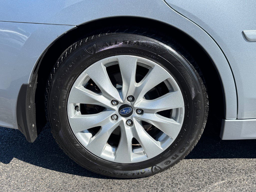 Used 2016 Subaru Legacy 2.5i Premium AWD/4WD image 11