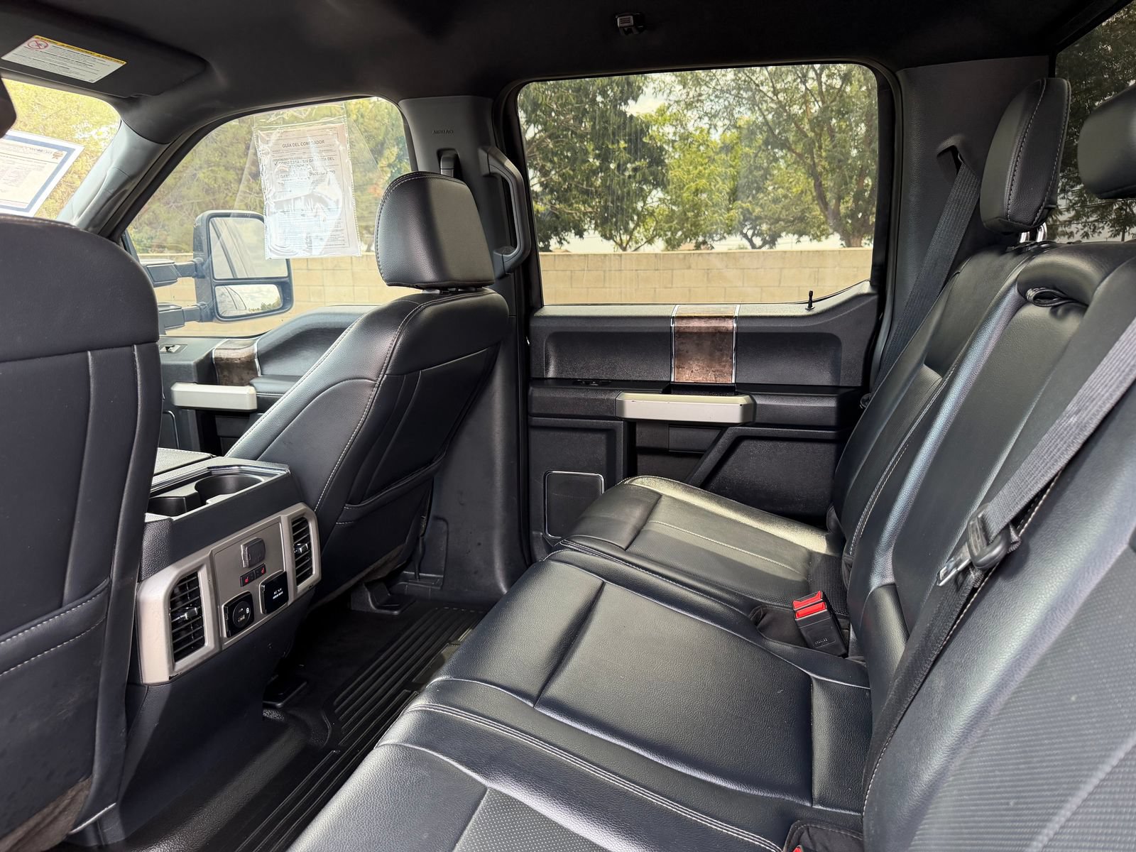 Used 2022 Ford F350 Lariat w/ Tremor Off-Road Package AWD/4WD image 17