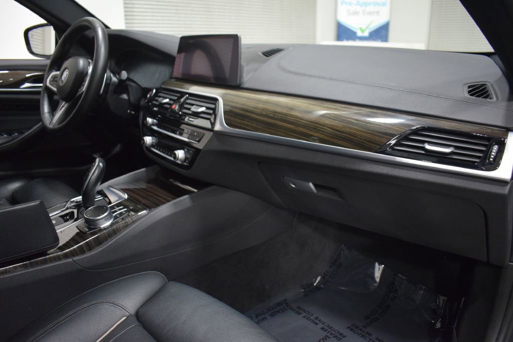 Used 2019 BMW M550i xDrive w/ Premium Package 2 image 17