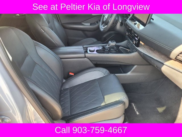 Used 2024 Nissan Rogue Platinum w/ Platinum Premium Package AWD/4WD image 10