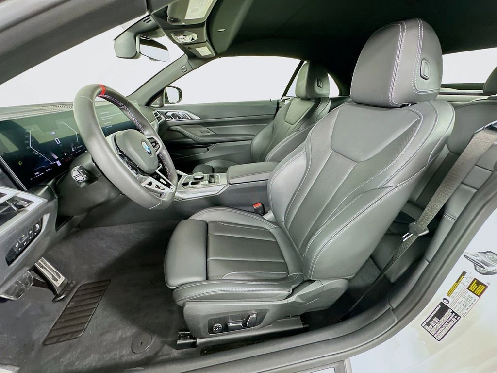Used 2025 BMW M440i Convertible w/ Premium Package image 21
