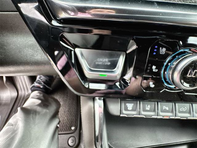 New 2024 GMC Sierra 2500 Denali w/ Denali Reserve Package image 16