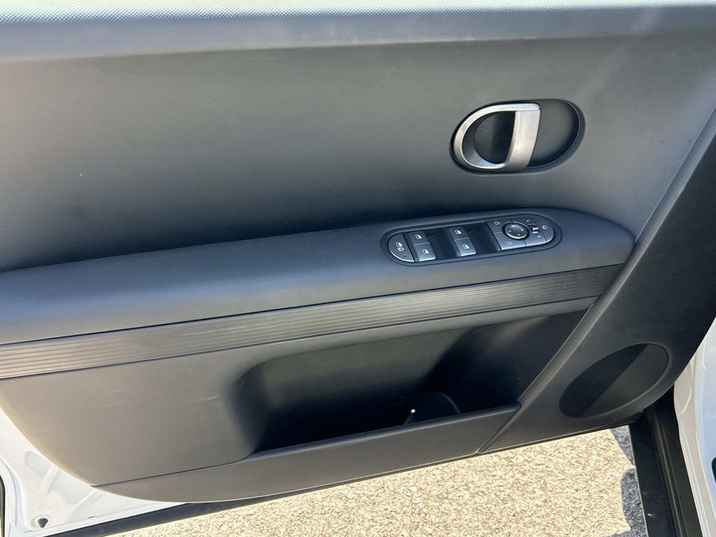 Used 2025 Hyundai Ioniq 5 SEL image 19