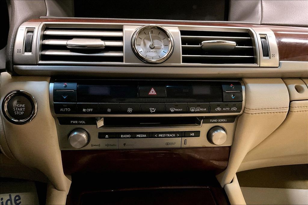 Used 2015 Lexus LS 460 AWD w/ Comfort Package image 31