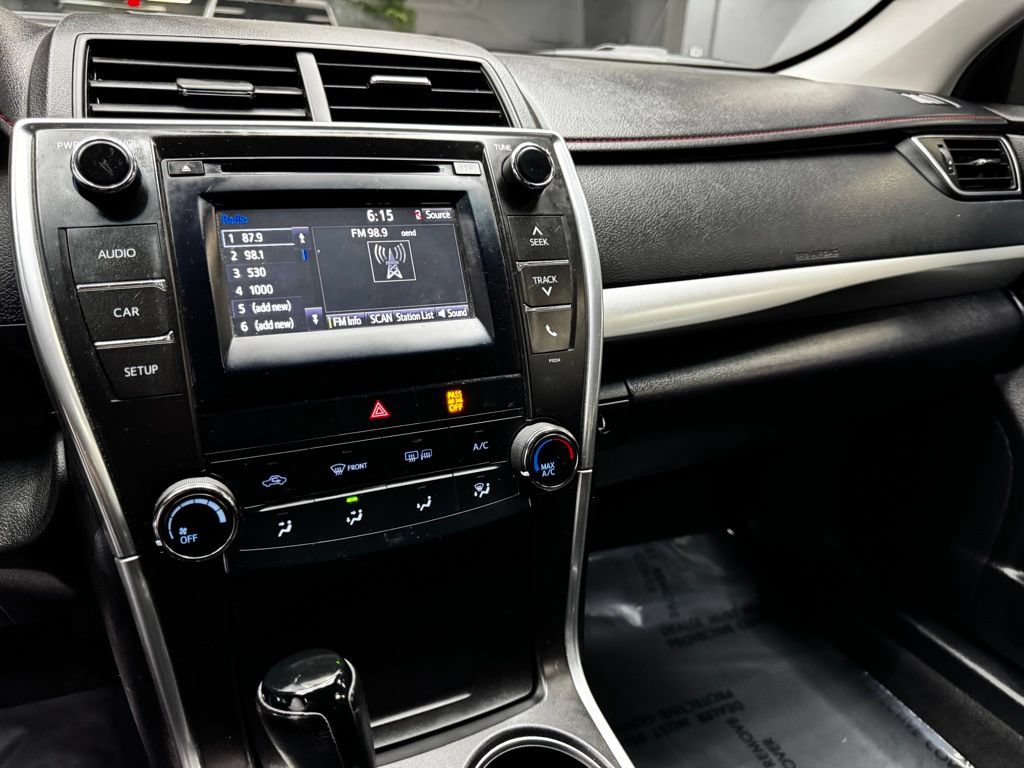 Used 2017 Toyota Camry SE FWD image 25