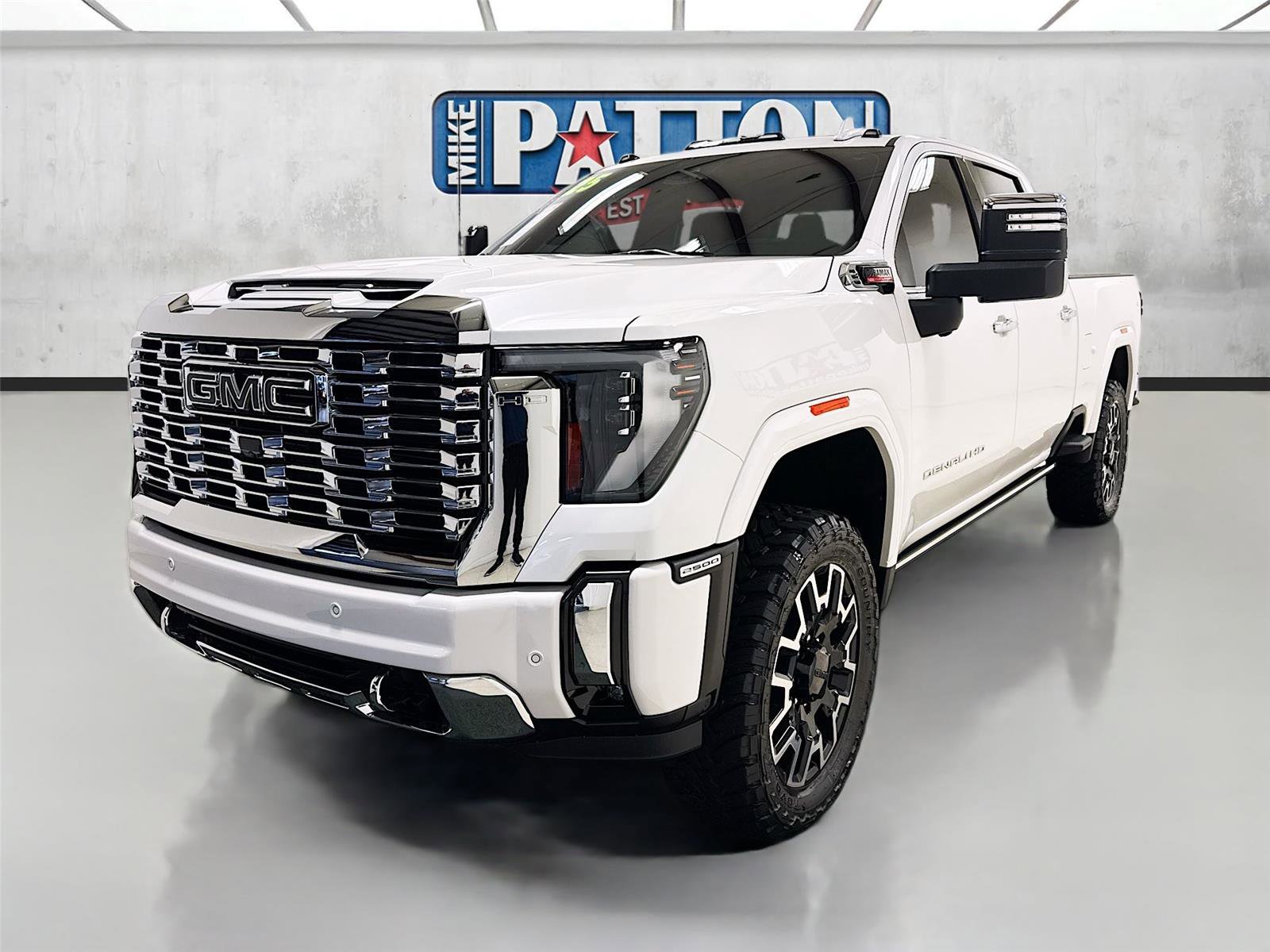 Used 2025 GMC Sierra 2500 Denali w/ Denali Reserve Package image 2