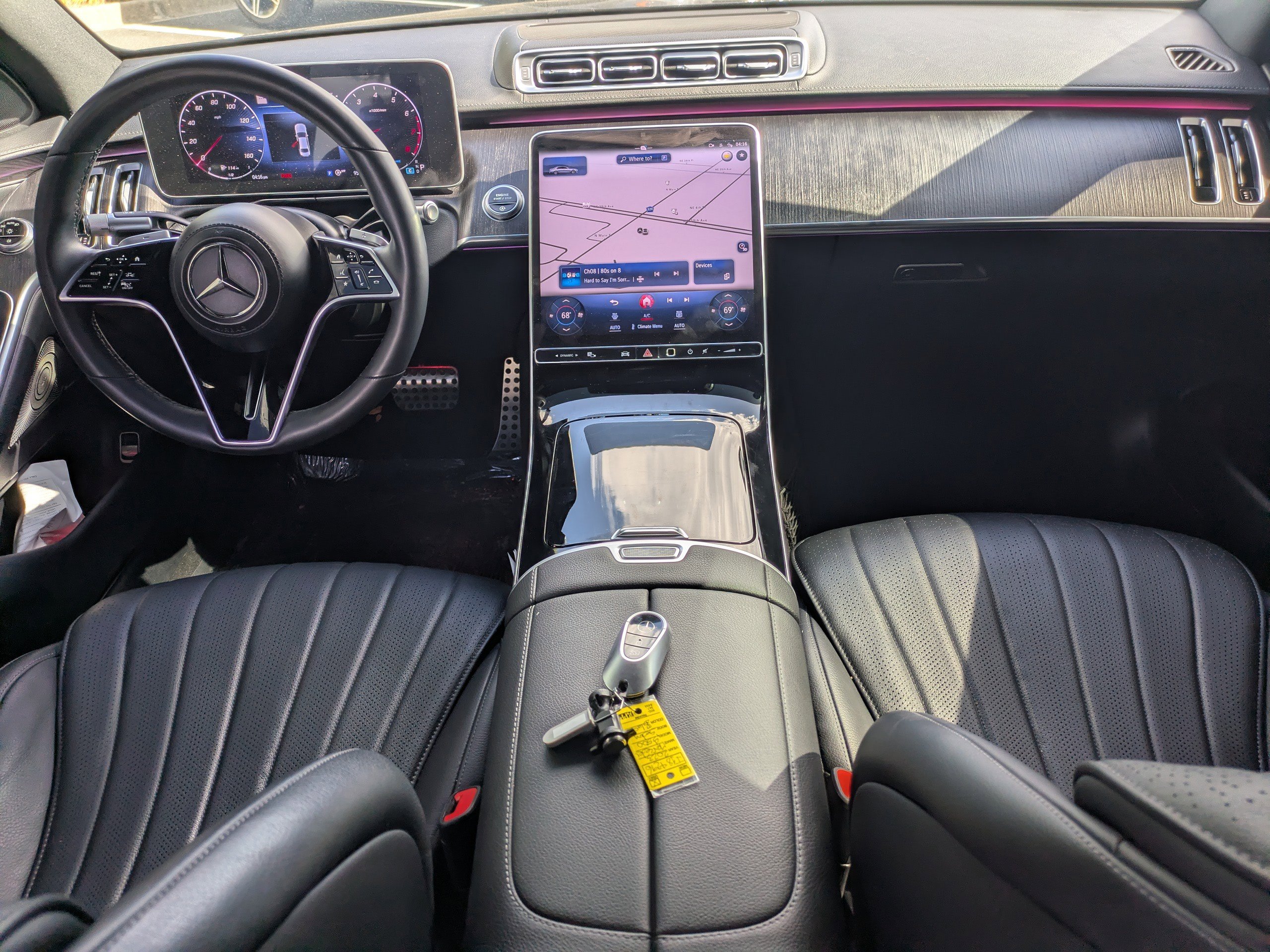 Used 2023 Mercedes-Benz S 500 4MATIC image 2