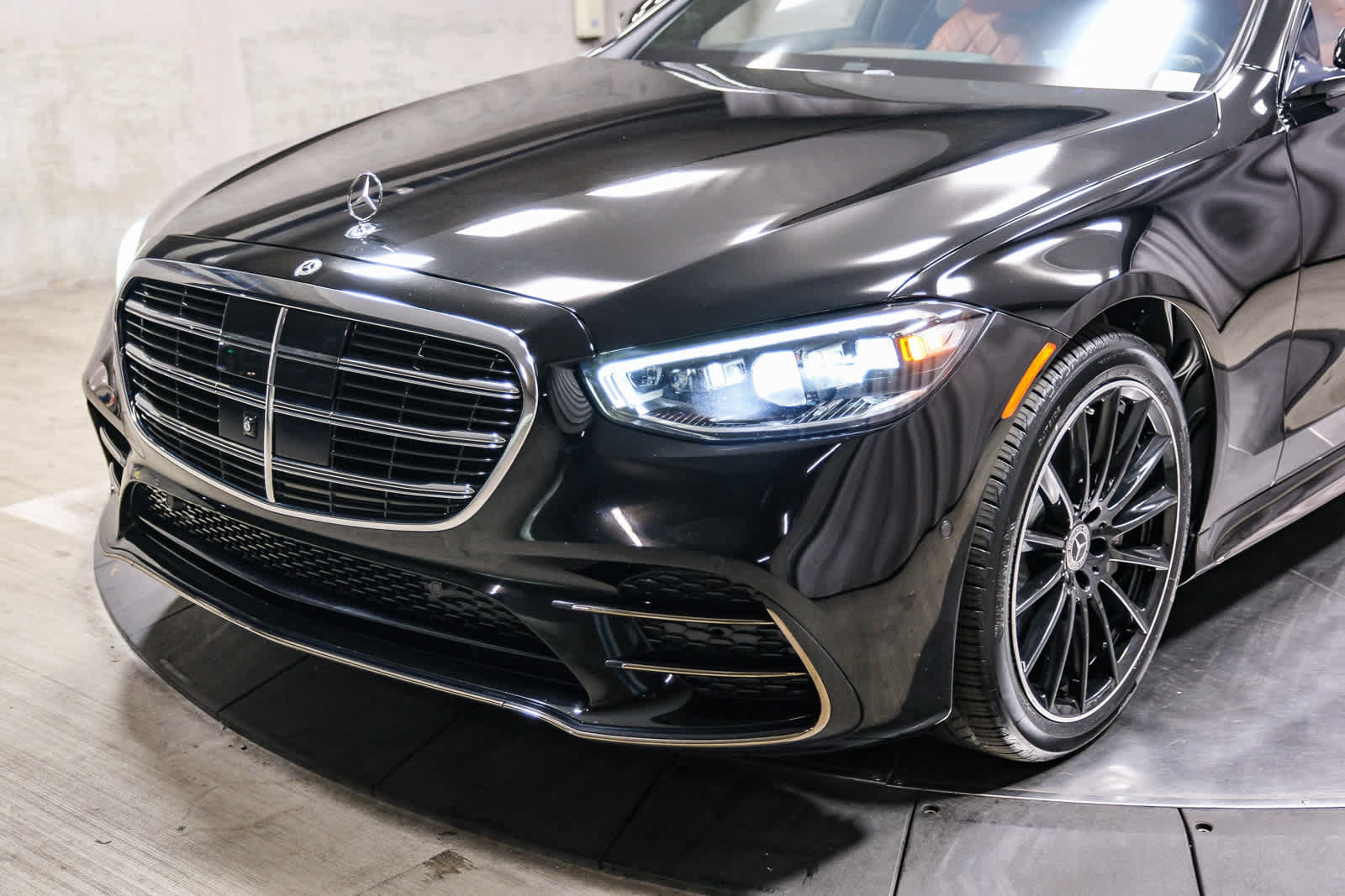 Used 2023 Mercedes-Benz S 580e 4MATIC Sedan image 11