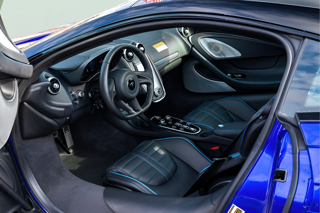 New 2025 McLaren GTS RWD image 37