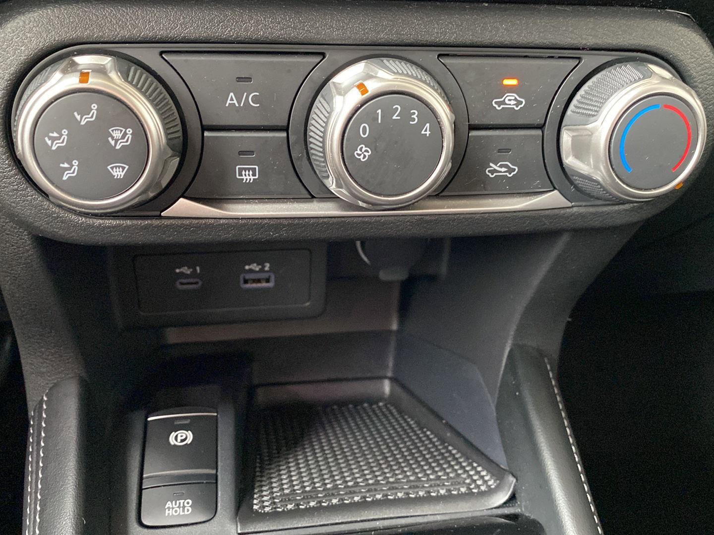 Certified 2023 Nissan Kicks SV FWD image 29