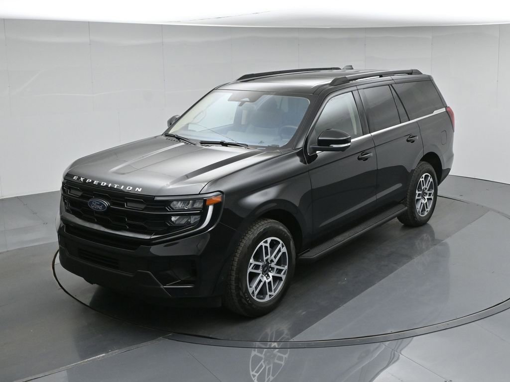 Certified 2025 Ford Expedition Active AWD/4WD image 43