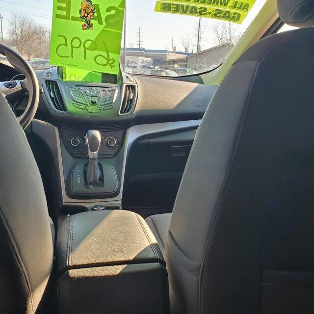 Used 2015 Ford Escape SE image 39