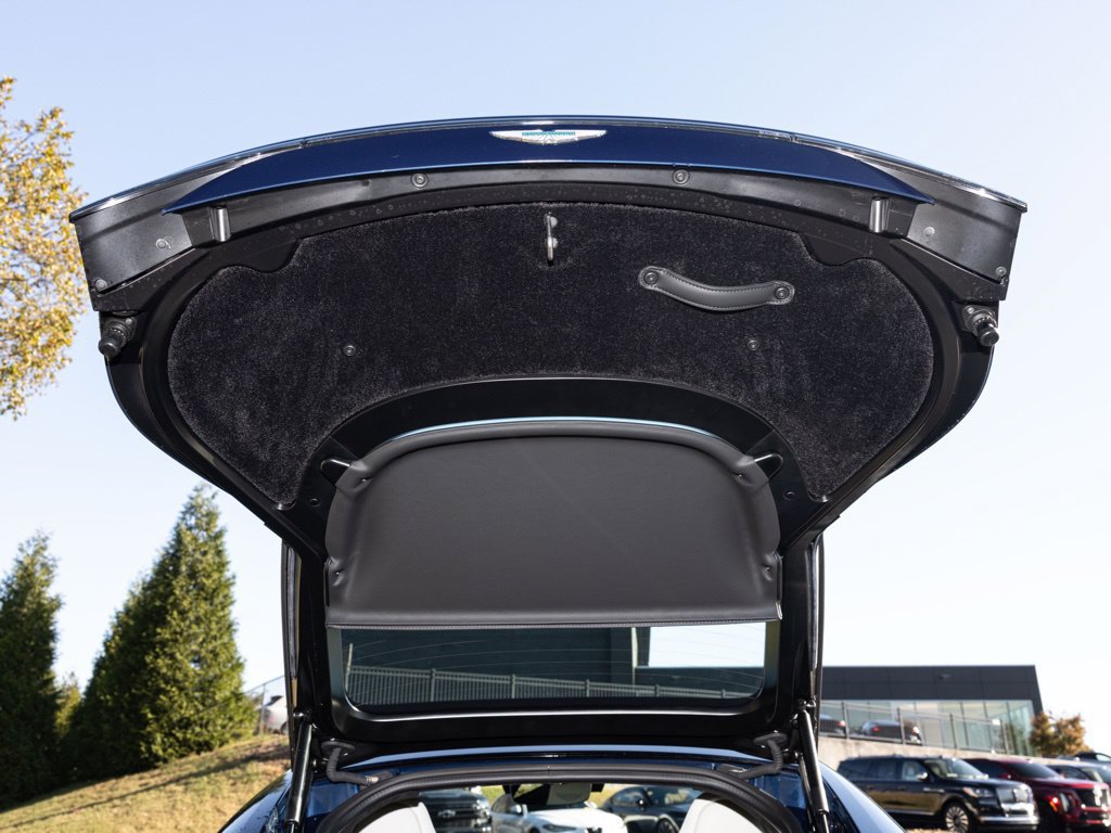 Used 2025 Aston Martin V8 Vantage Coupe RWD image 44