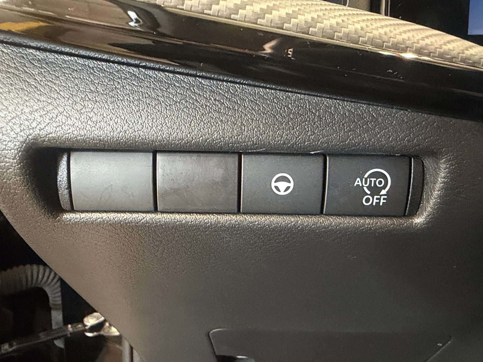 Used 2026 Nissan Kicks SR FWD image 24