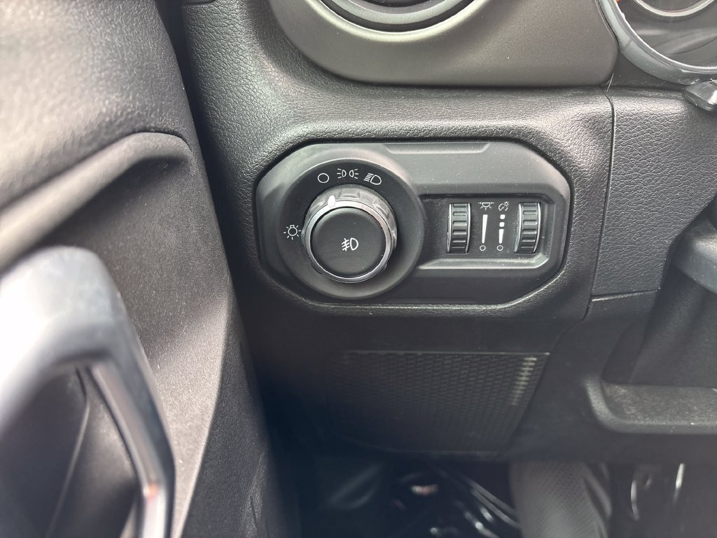 Used 2018 Jeep Wrangler Unlimited Sport AWD/4WD image 22