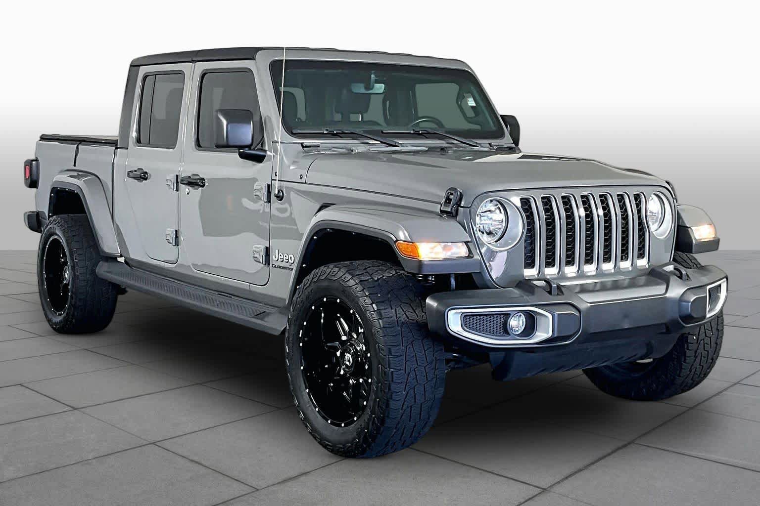 Used 2022 Jeep Gladiator Overland w/ Popular Equipment Package AWD/4WD image 3
