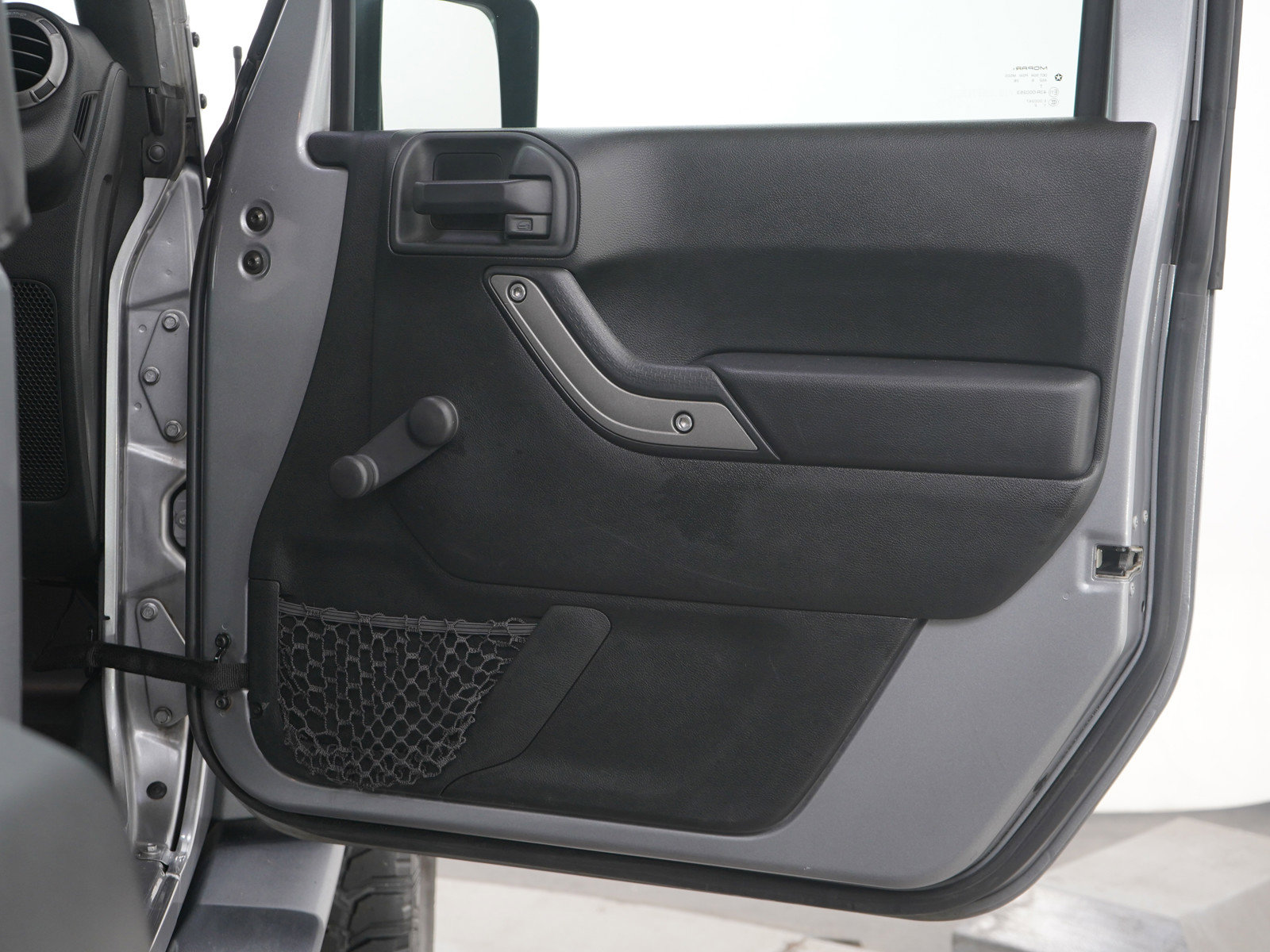 Used 2018 Jeep Wrangler Sport image 12