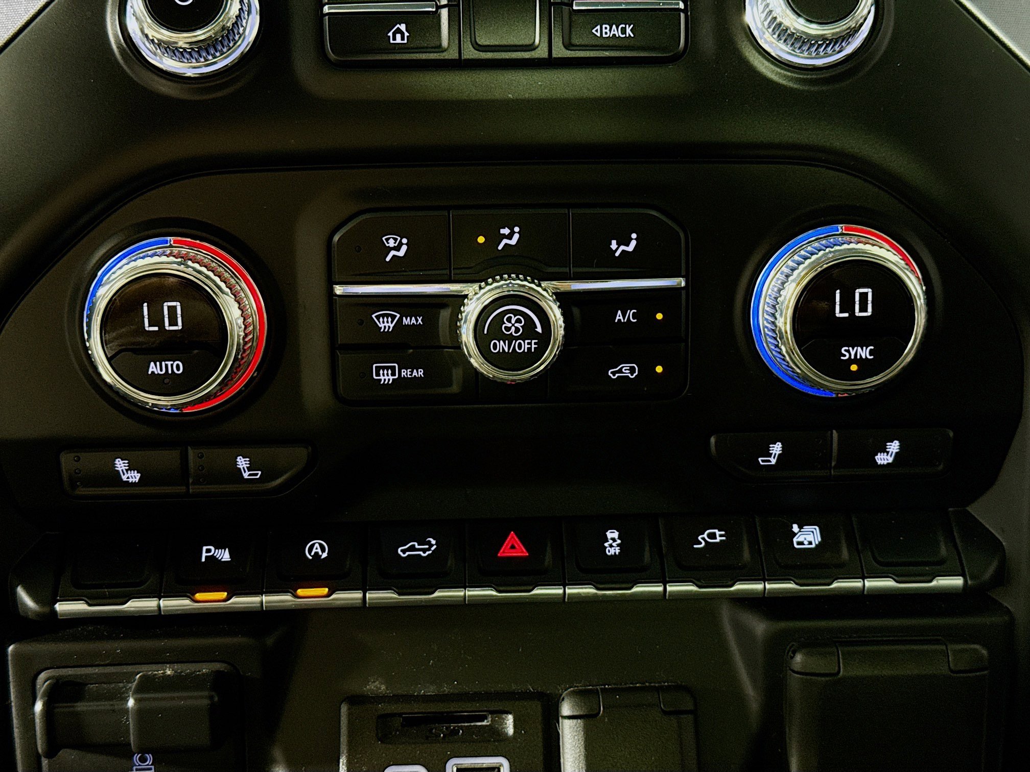 Used 2019 GMC Sierra 1500 SLT w/ Driver Alert Package I image 17