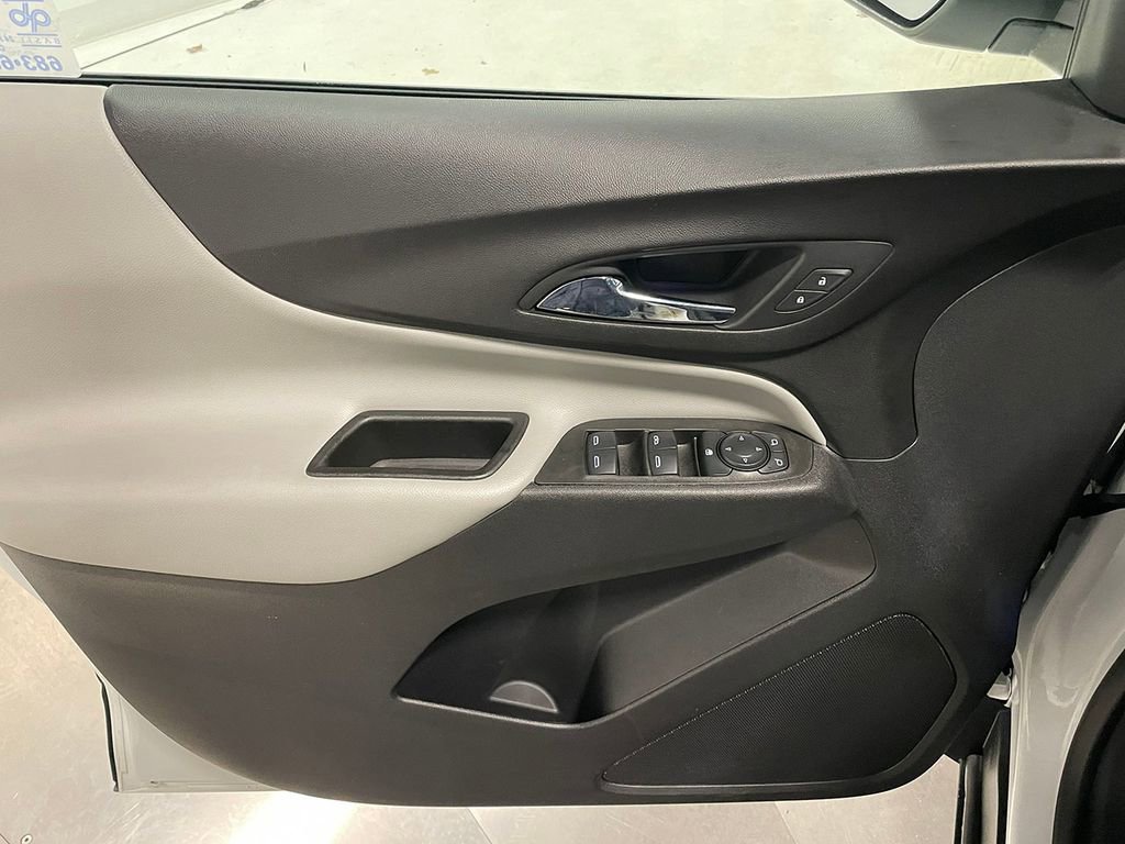 Used 2020 Chevrolet Equinox LS image 18