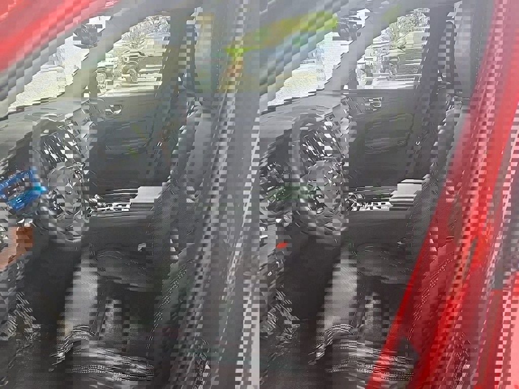 Used 2023 Volvo XC60 T8 Ultimate AWD/4WD image 2