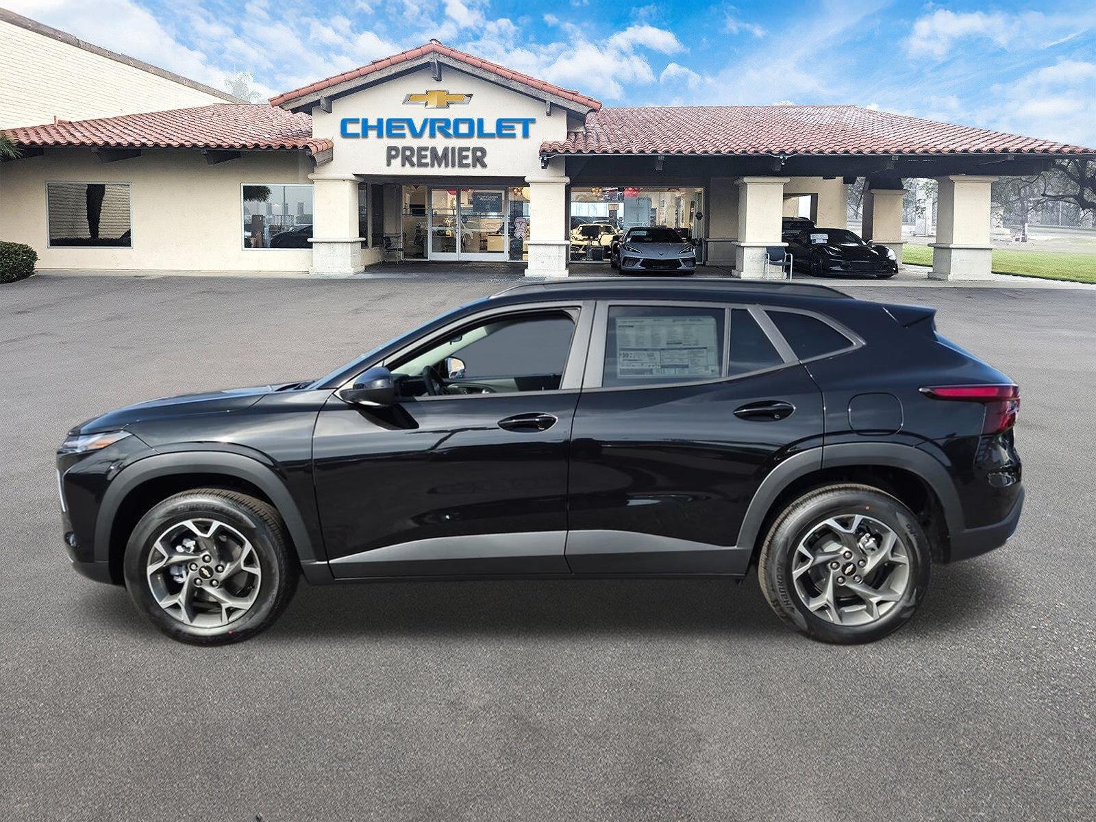 New 2026 Chevrolet Trax LT w/ Driver Confidence Package FWD image 5