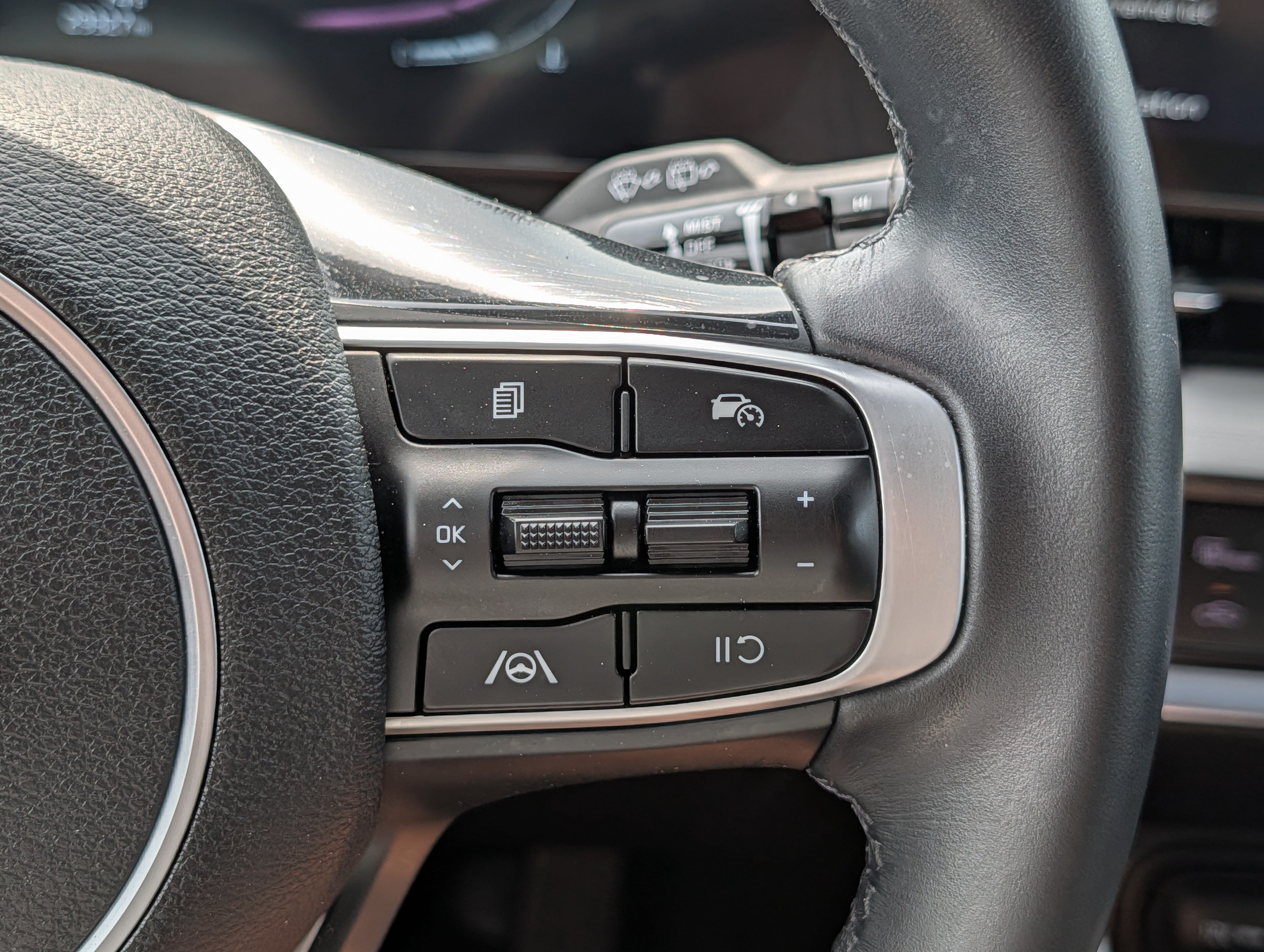Certified 2024 Kia Sportage EX AWD/4WD image 31