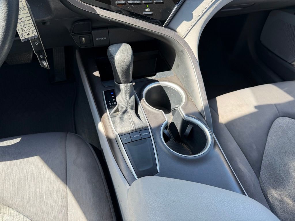 Used 2022 Toyota Camry LE image 16