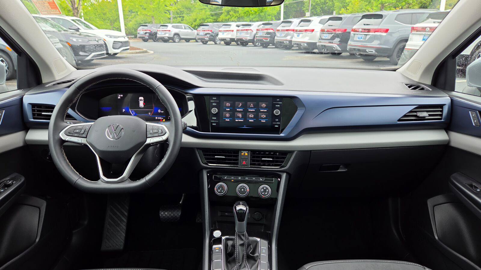 Used 2023 Volkswagen Taos SE w/ Panoramic Sunroof Package FWD image 51