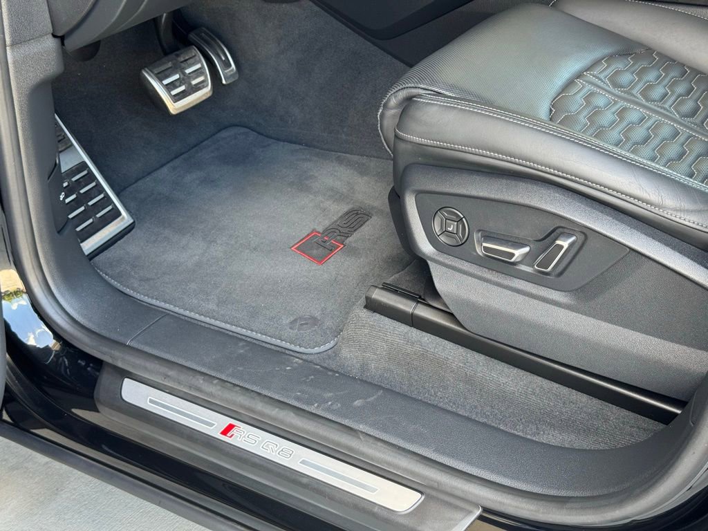 Used 2024 Audi RS Q8 image 24