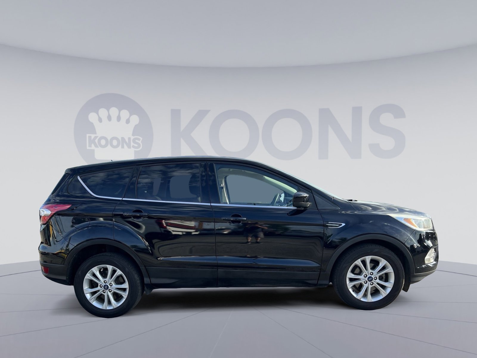 Used 2017 Ford Escape SE image 17
