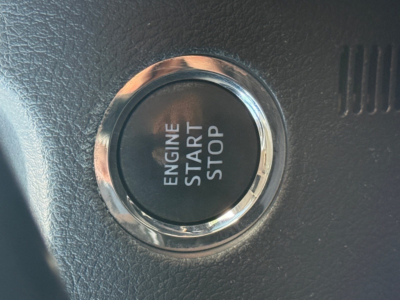 Used 2021 Toyota 4Runner SR5 AWD/4WD image 30