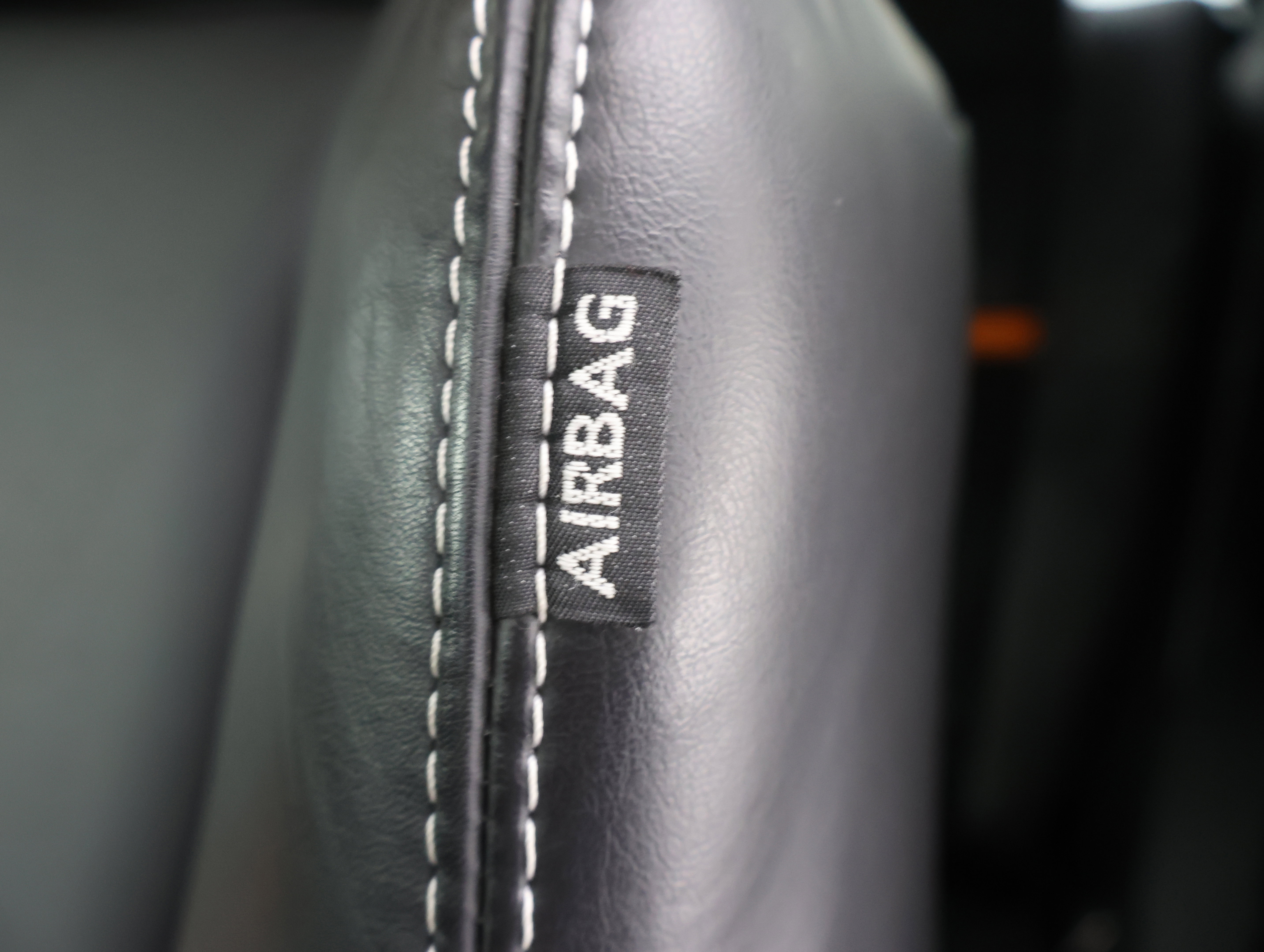 Used 2014 Dodge Challenger SRT8 image 38