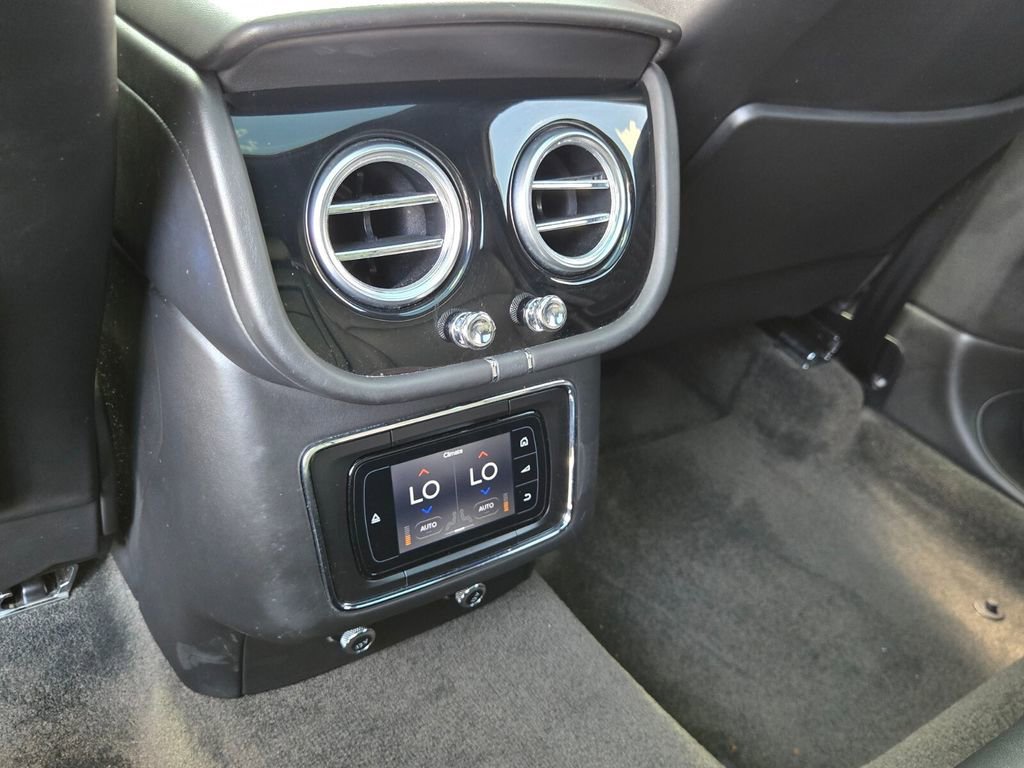 Used 2018 Bentley Bentayga image 15