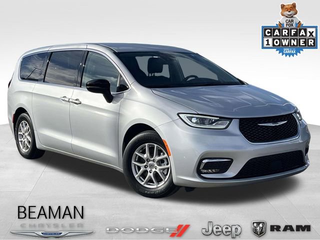 Used 2024 Chrysler Pacifica Touring-L