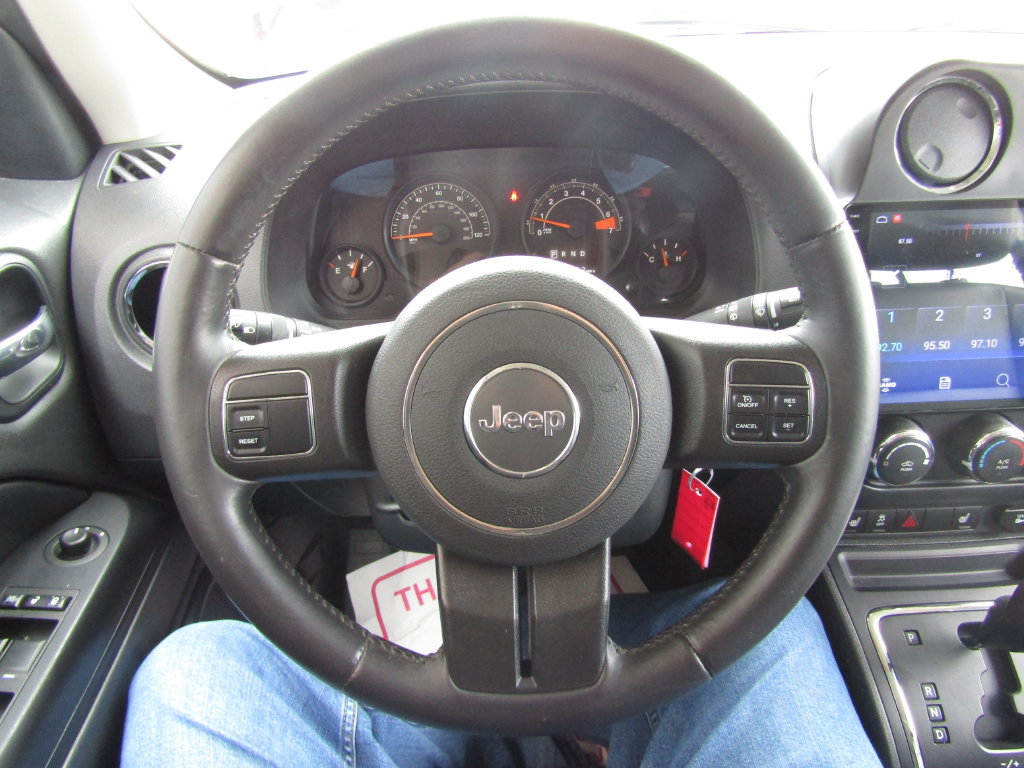 Used 2015 Jeep Patriot High Altitude AWD/4WD image 22