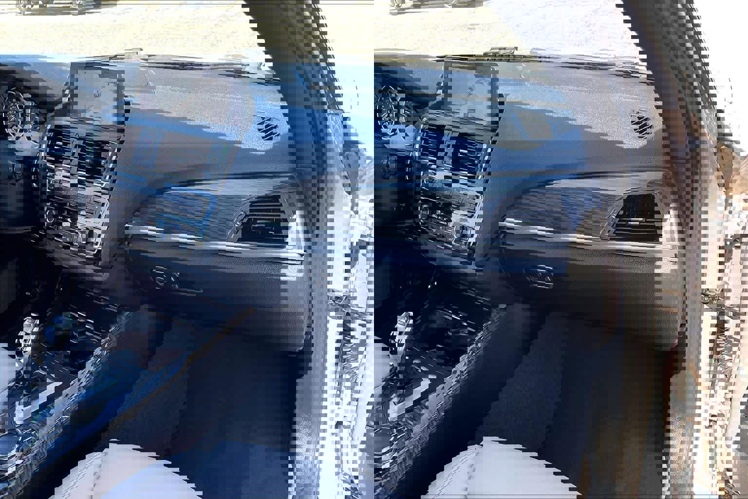 Used 2017 BMW 230i xDrive Convertible image 17