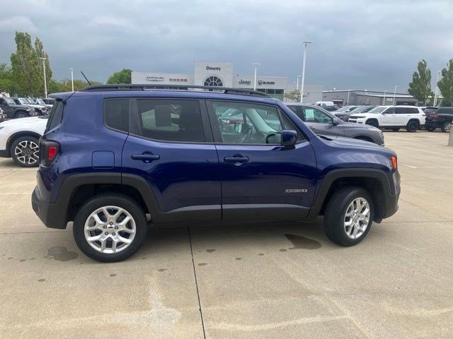 Used 2017 Jeep Renegade Latitude AWD/4WD image 5
