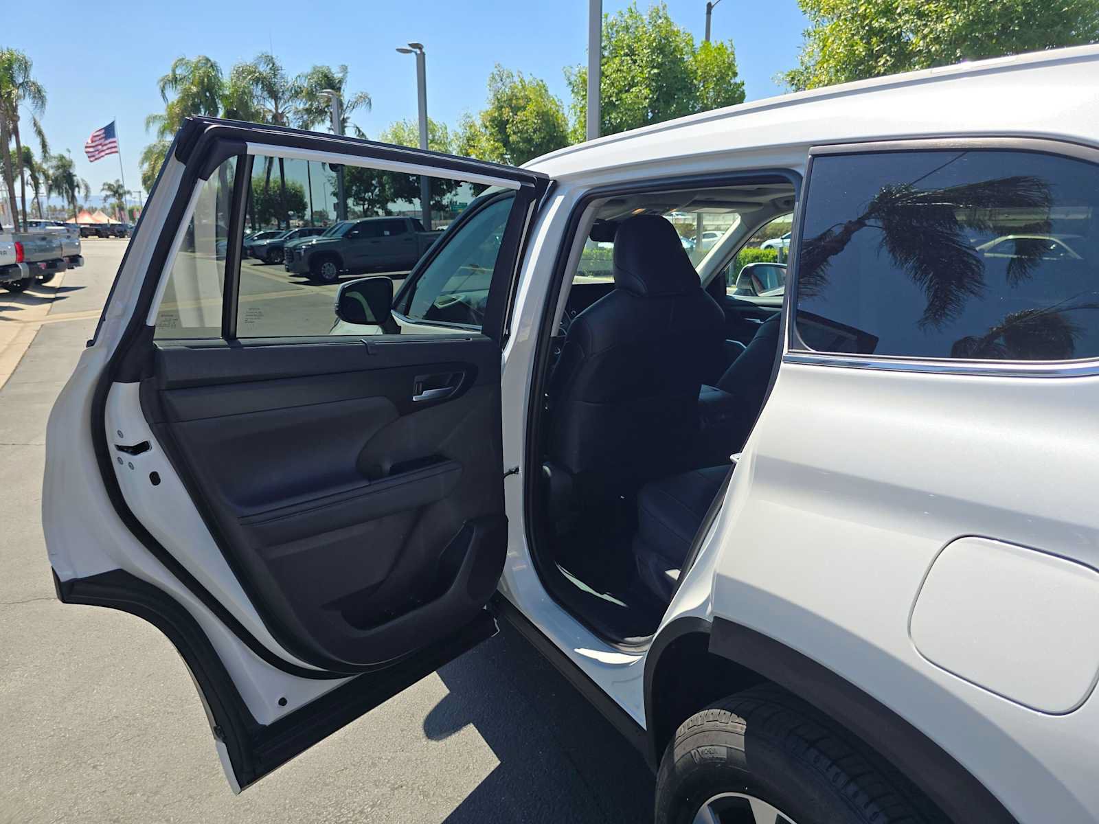 Certified 2026 Toyota Highlander XLE AWD/4WD image 17